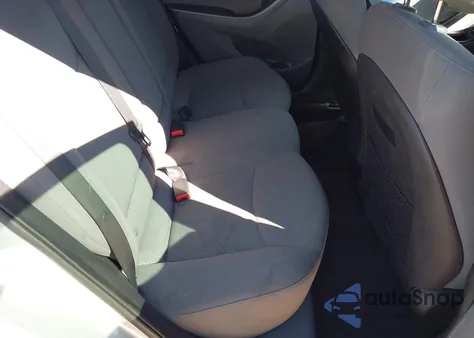 2015 Hyundai Elantra Se z USA, uszkodzony, nr VIN 5NPDH4AE2FH579399